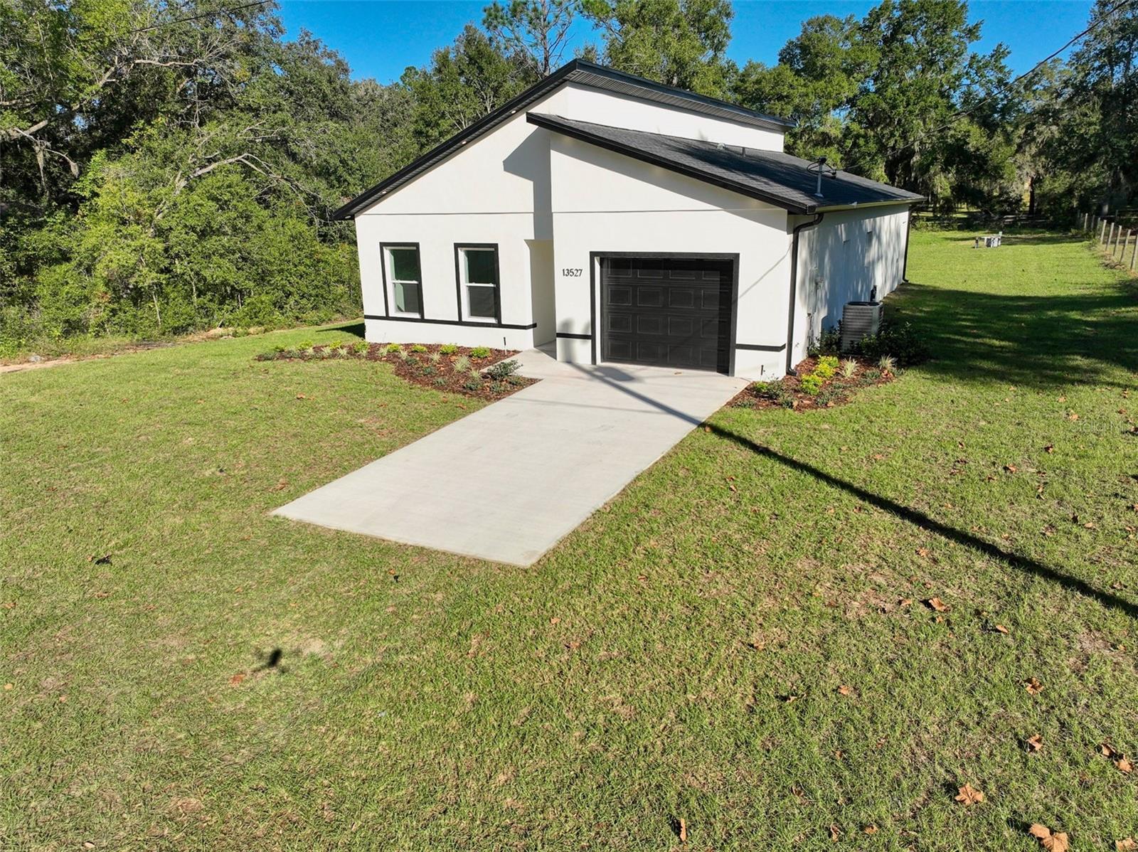 ROLLING RANCH ESTATE - Residential