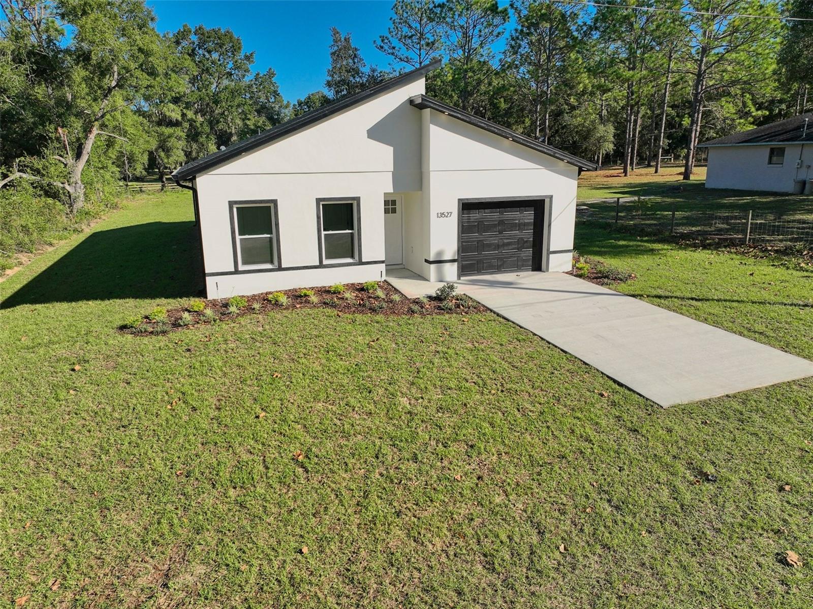 ROLLING RANCH ESTATE - Residential