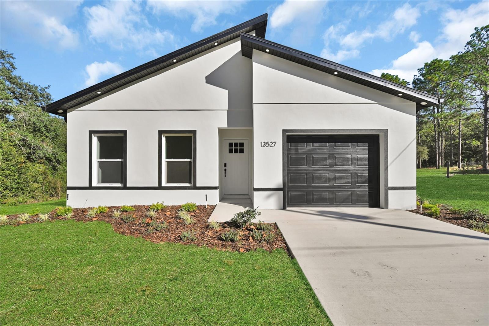 ROLLING RANCH ESTATE - Residential