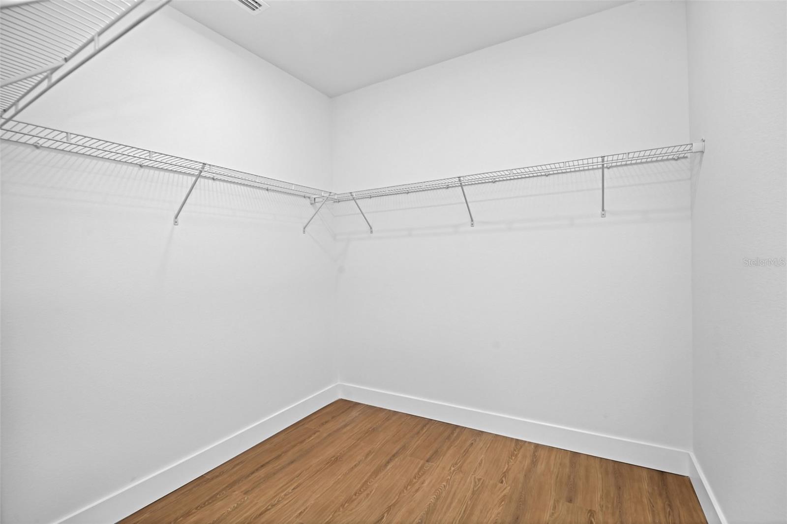 ROLLING RANCH ESTATE - Residential