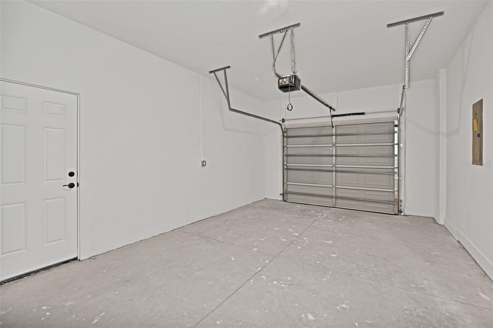 ROLLING RANCH ESTATE - Residential