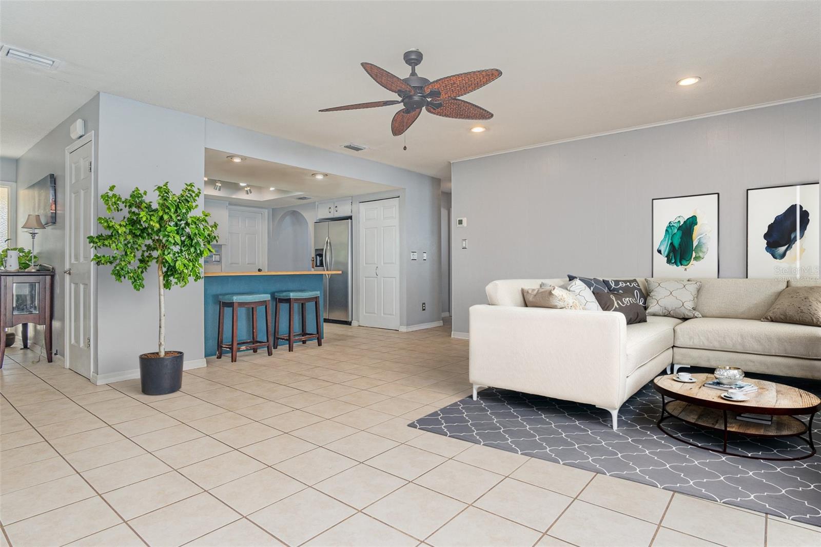 PALM HARBOR CENTER PH 01 - Residential