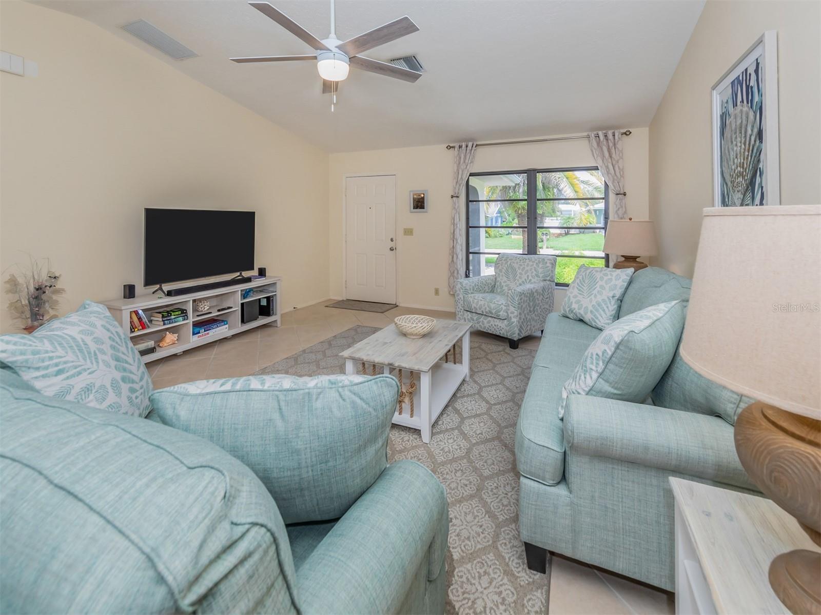 SOUTH VENICE - Residential Lease