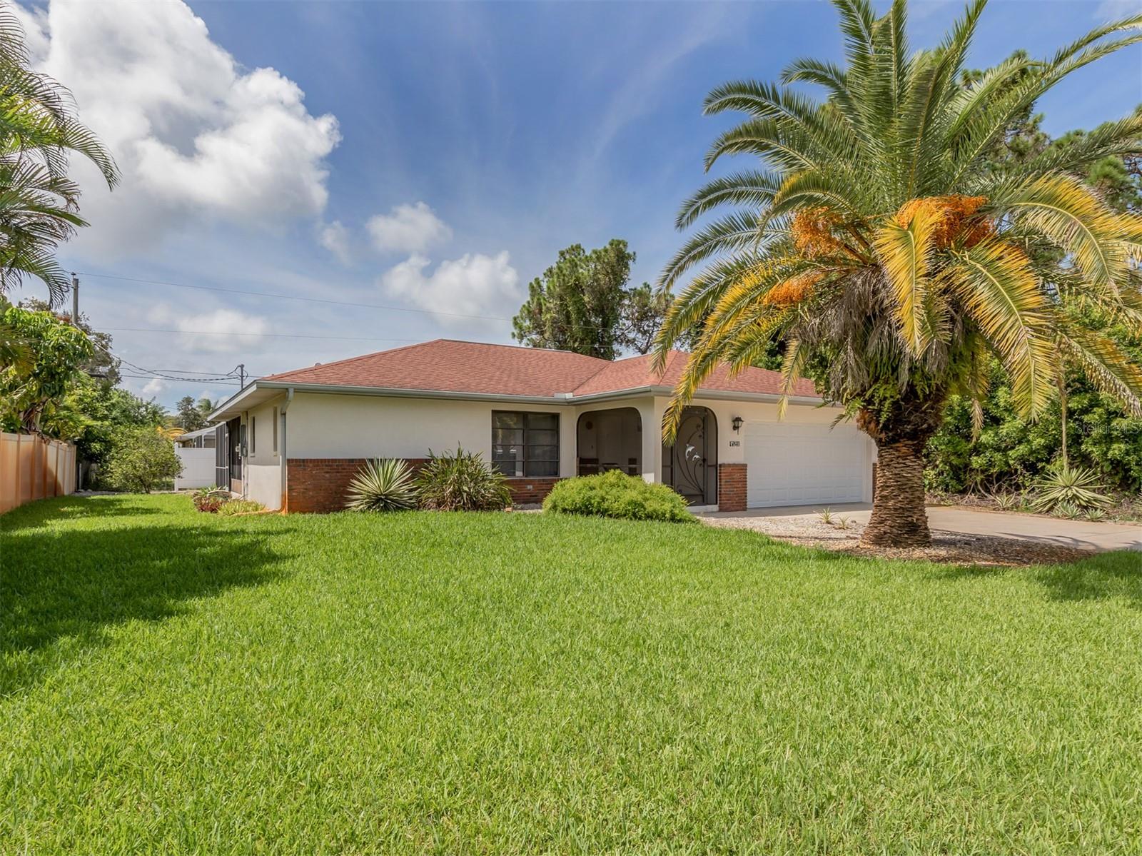 SOUTH VENICE - Residential Lease