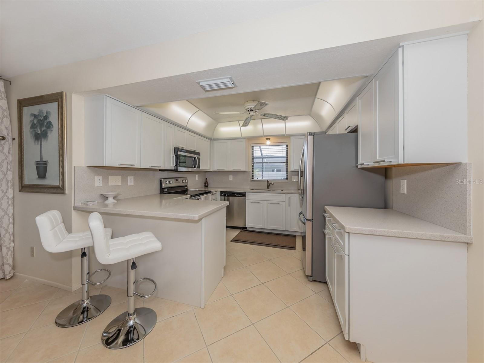 SOUTH VENICE - Residential Lease