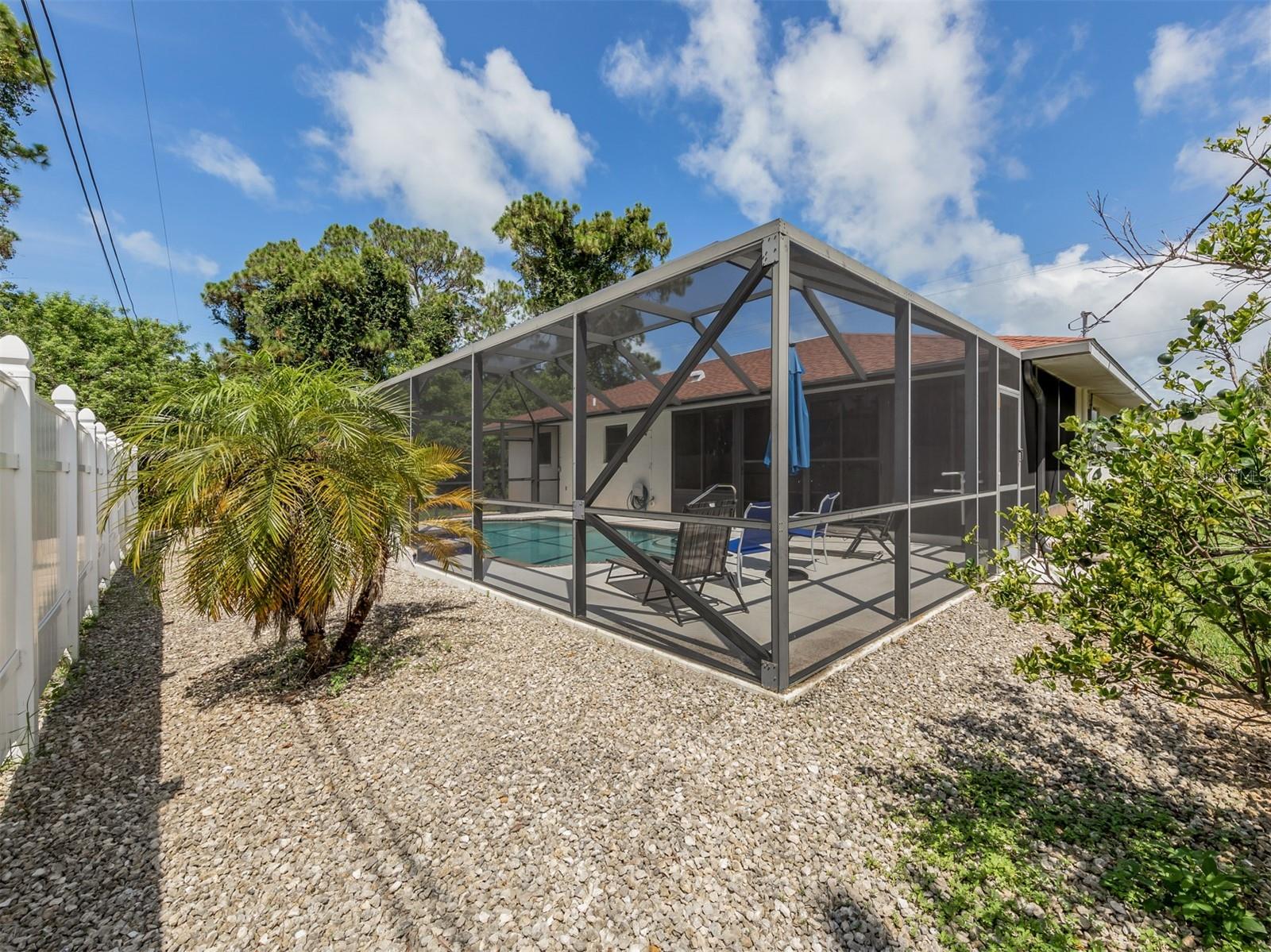 SOUTH VENICE - Residential Lease