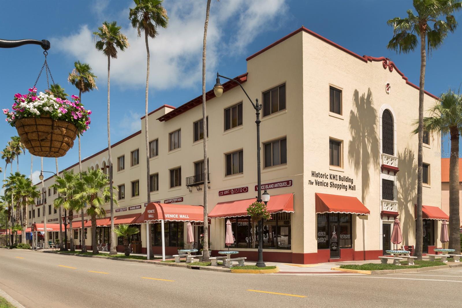 SOUTH VENICE - Residential Lease