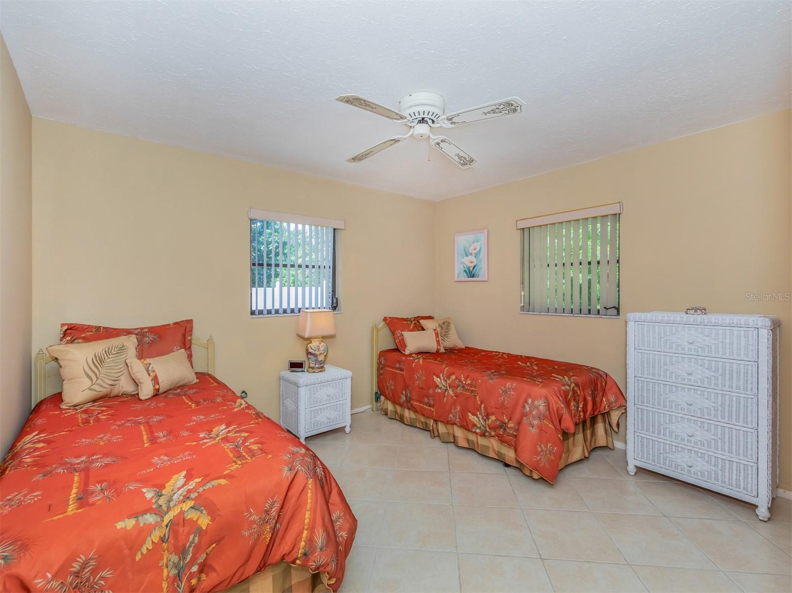 SOUTH VENICE - Residential Lease