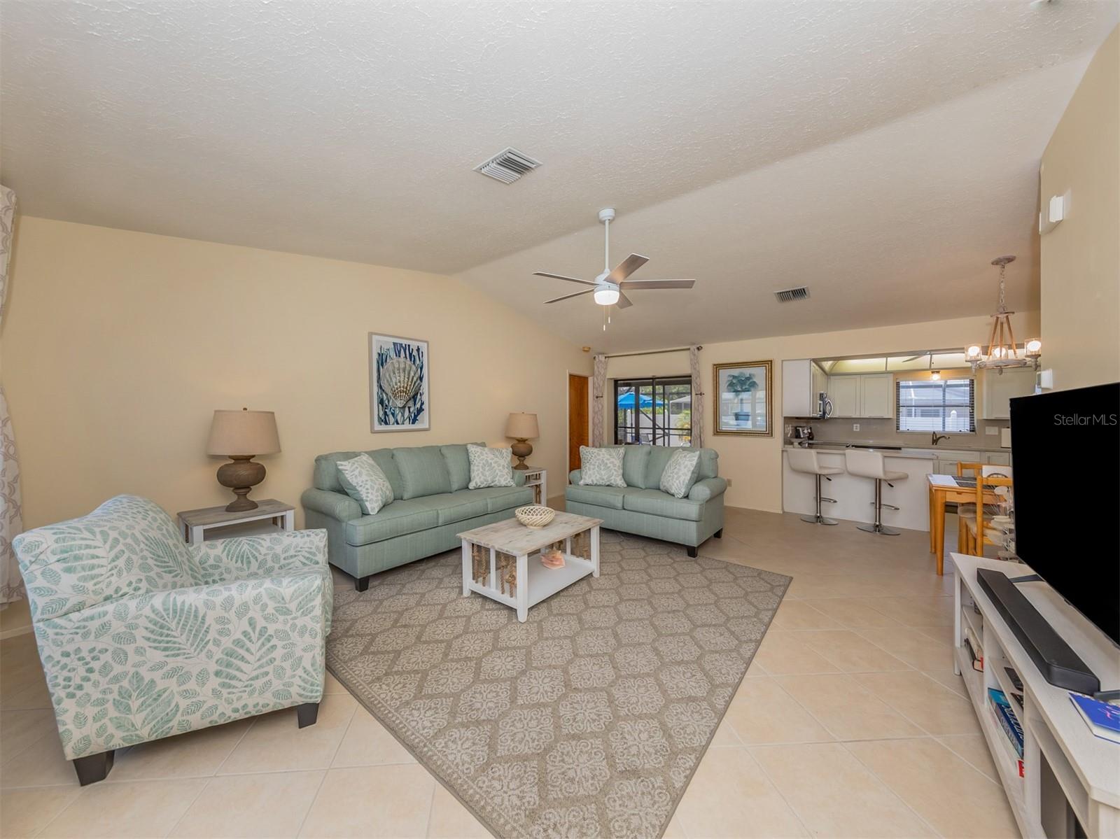 SOUTH VENICE - Residential Lease