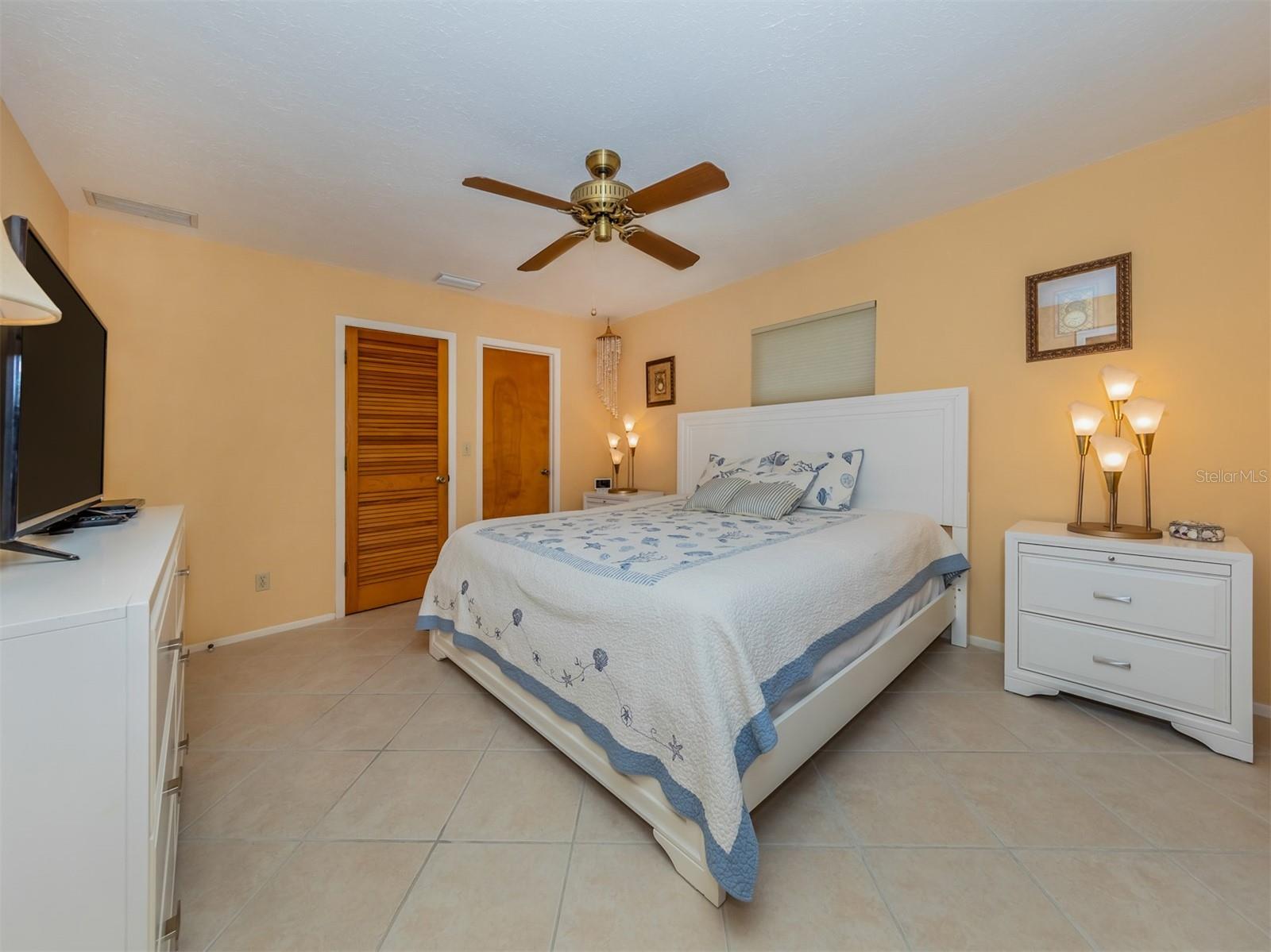 SOUTH VENICE - Residential Lease