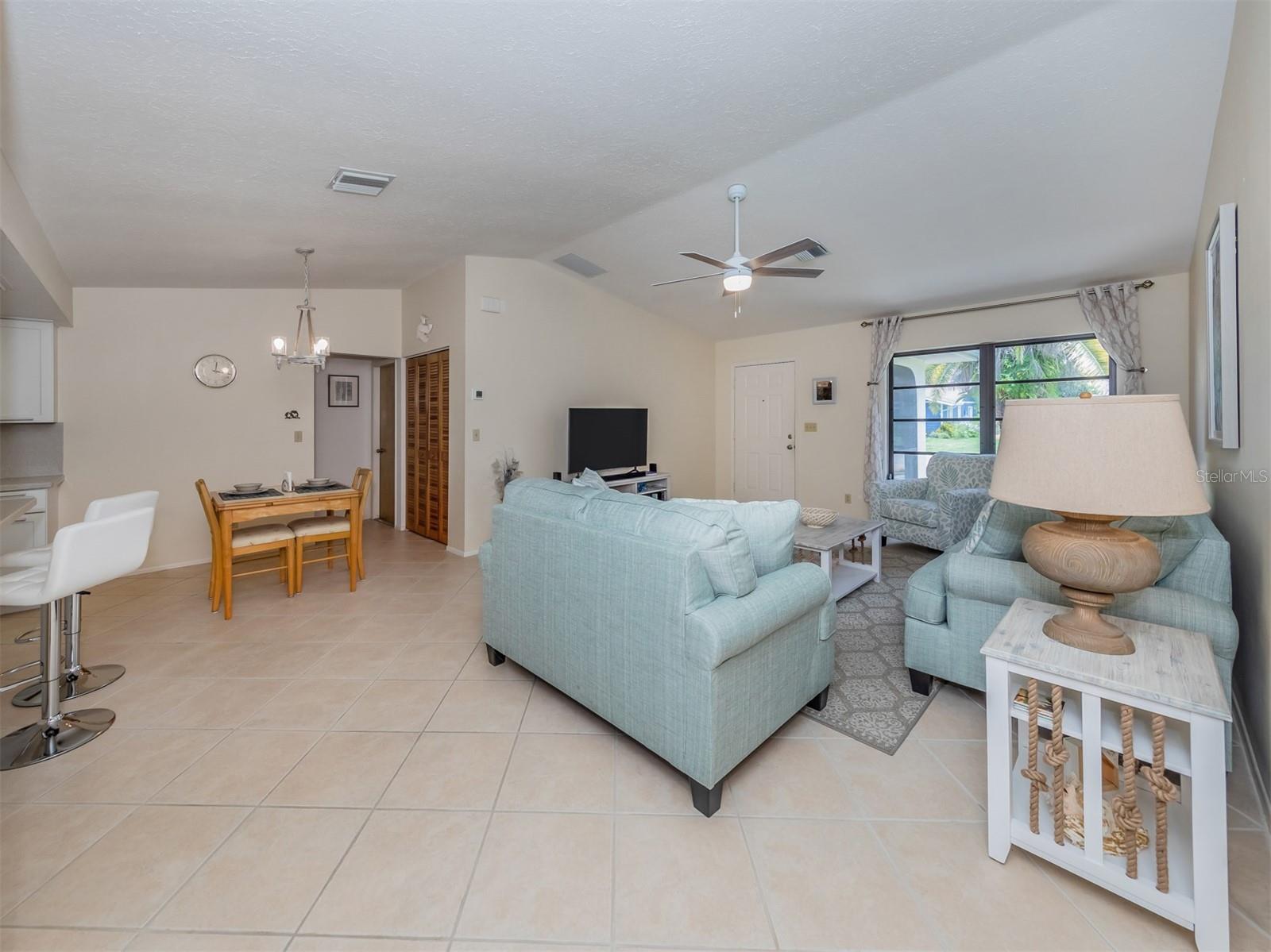 SOUTH VENICE - Residential Lease
