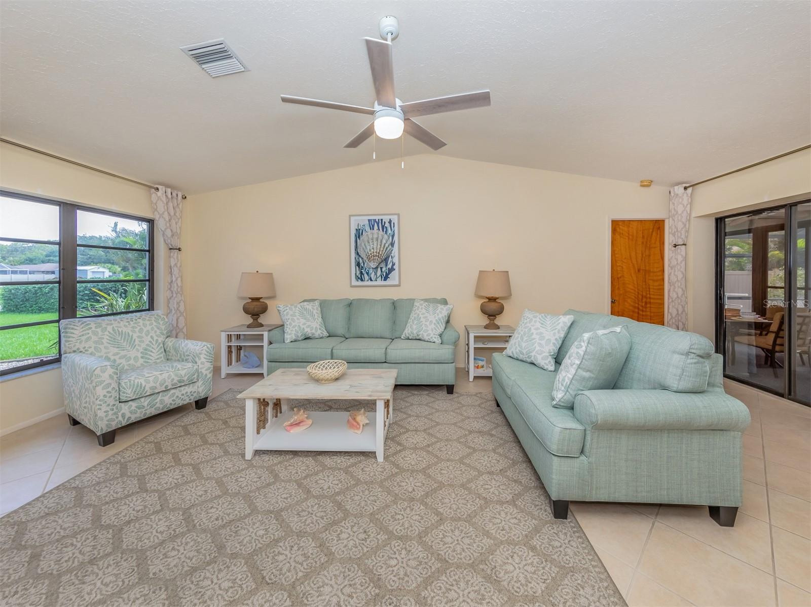 SOUTH VENICE - Residential Lease