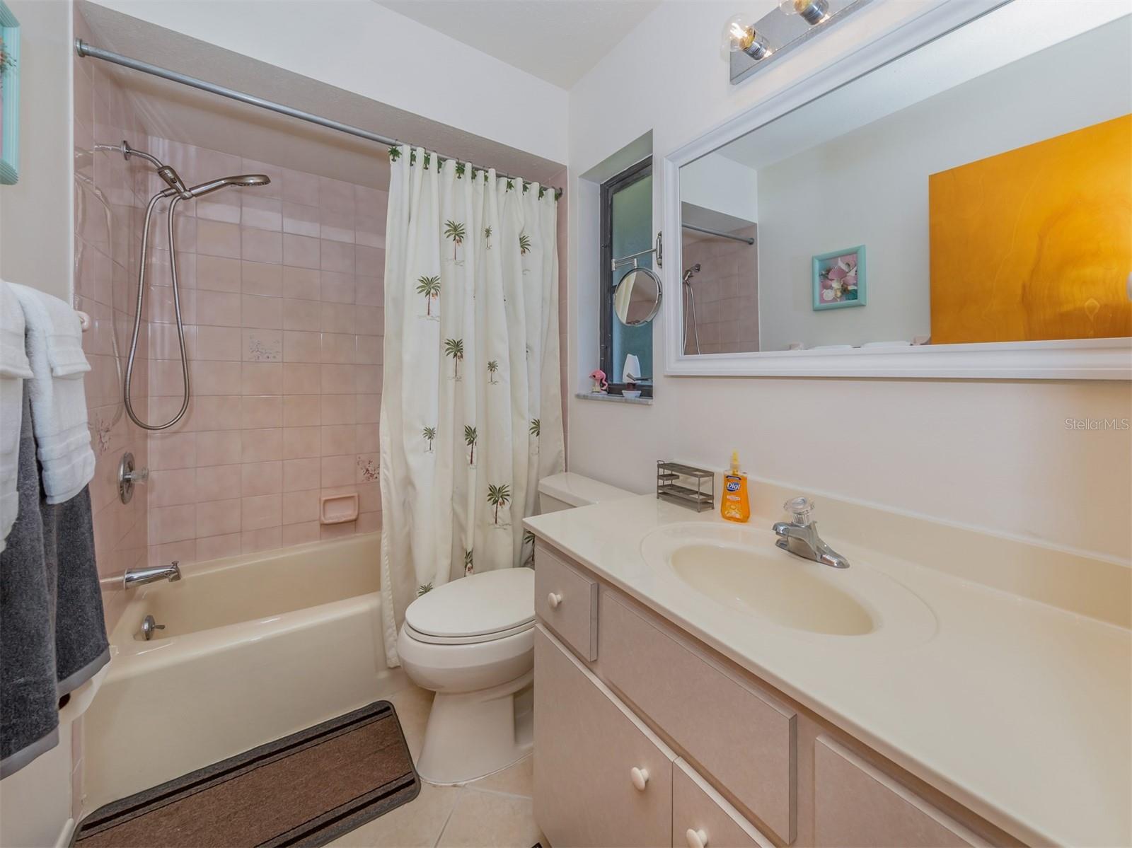 SOUTH VENICE - Residential Lease