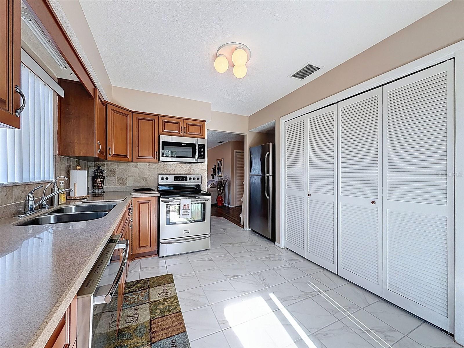 BEACON WOODS VILLAGE - Residential