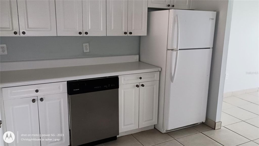 Photo of 4111 Lake Bayshore Drive #408, Bradenton, FL 34205 (MLS # A4657628)