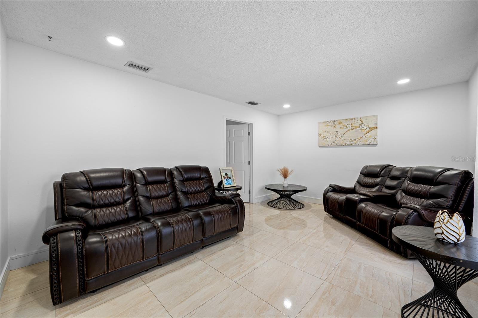 MARTINDALE TOURIST PARK - Residential