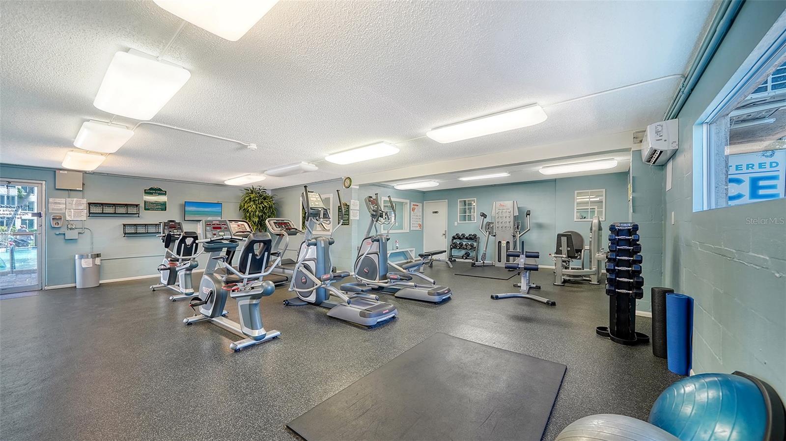 SARASOTA SURF & RACQUET - Residential