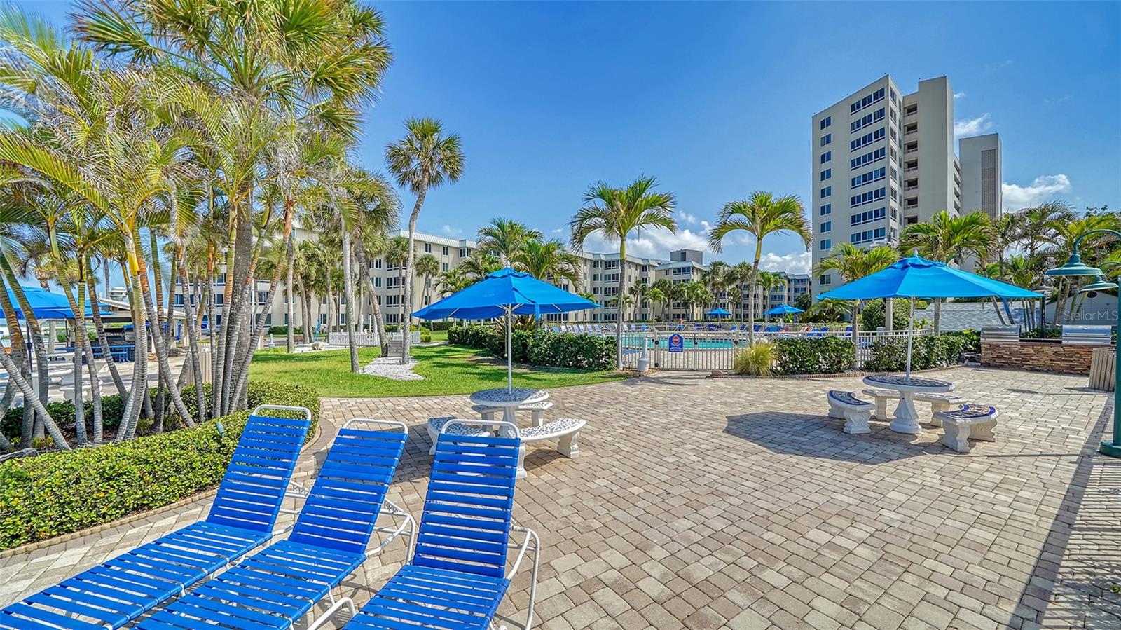 SARASOTA SURF & RACQUET - Residential