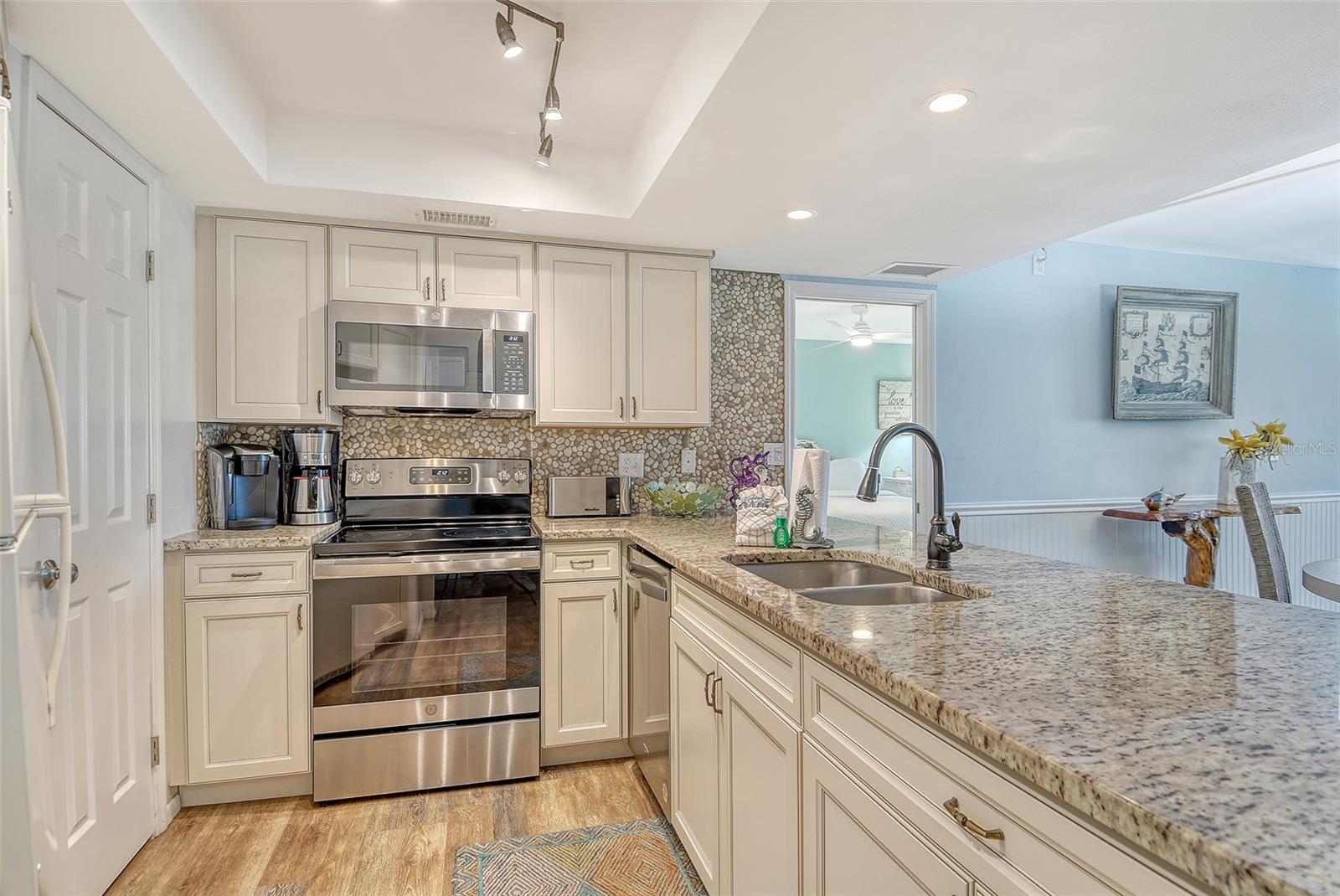 SARASOTA SURF & RACQUET - Residential