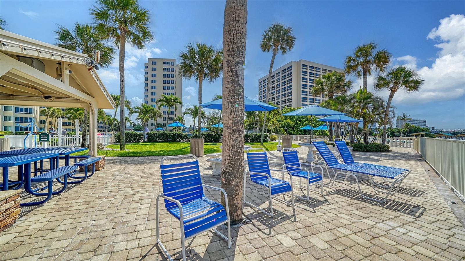 SARASOTA SURF & RACQUET - Residential