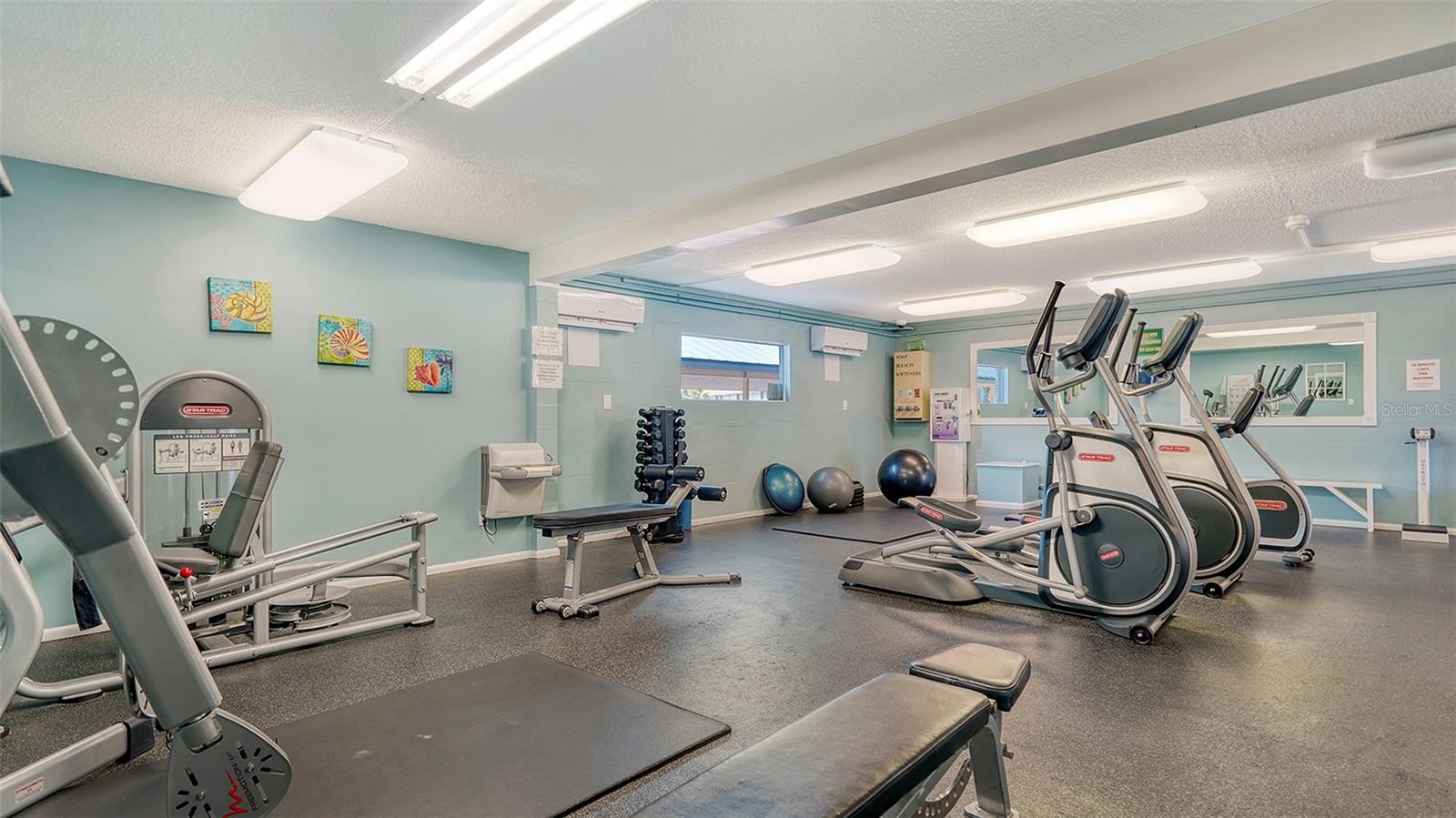 SARASOTA SURF & RACQUET - Residential