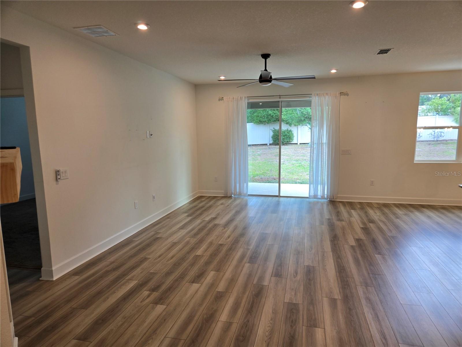 899 ASTERFIELD LANE
