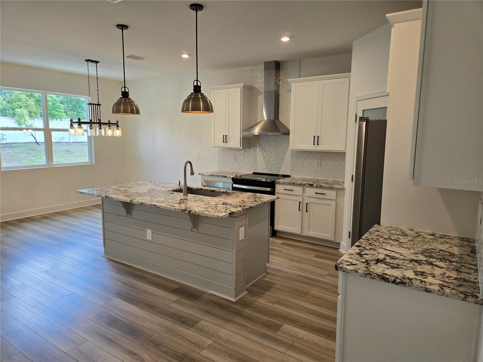 899 ASTERFIELD LANE
