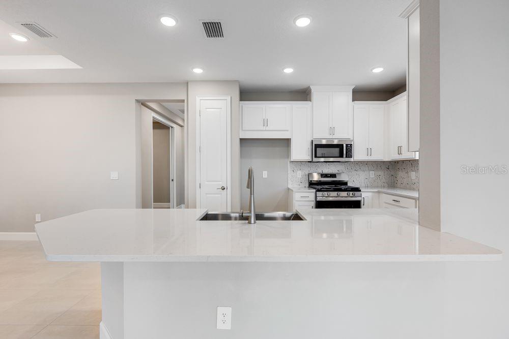 AZARIO ESPLANADE - Residential