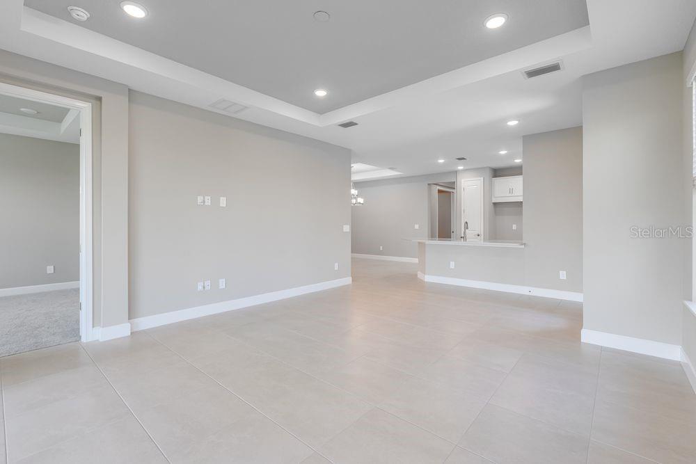 AZARIO ESPLANADE - Residential