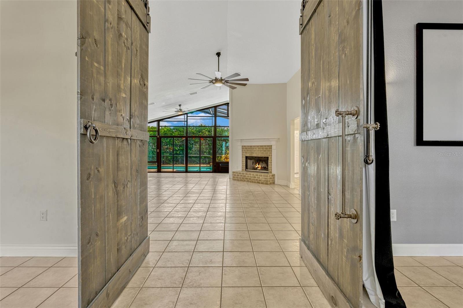 154 ACADEMY OAKS PLACE