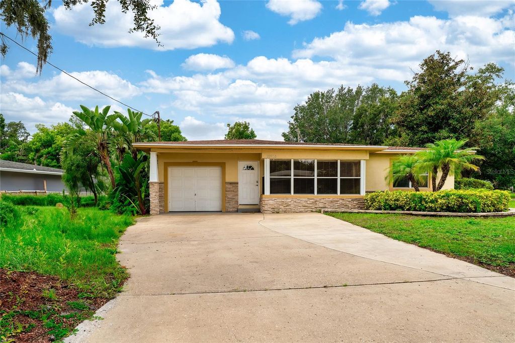 Photo of 10908 W Elbow Drive, Tampa, FL 33612 (MLS # TB8410703)