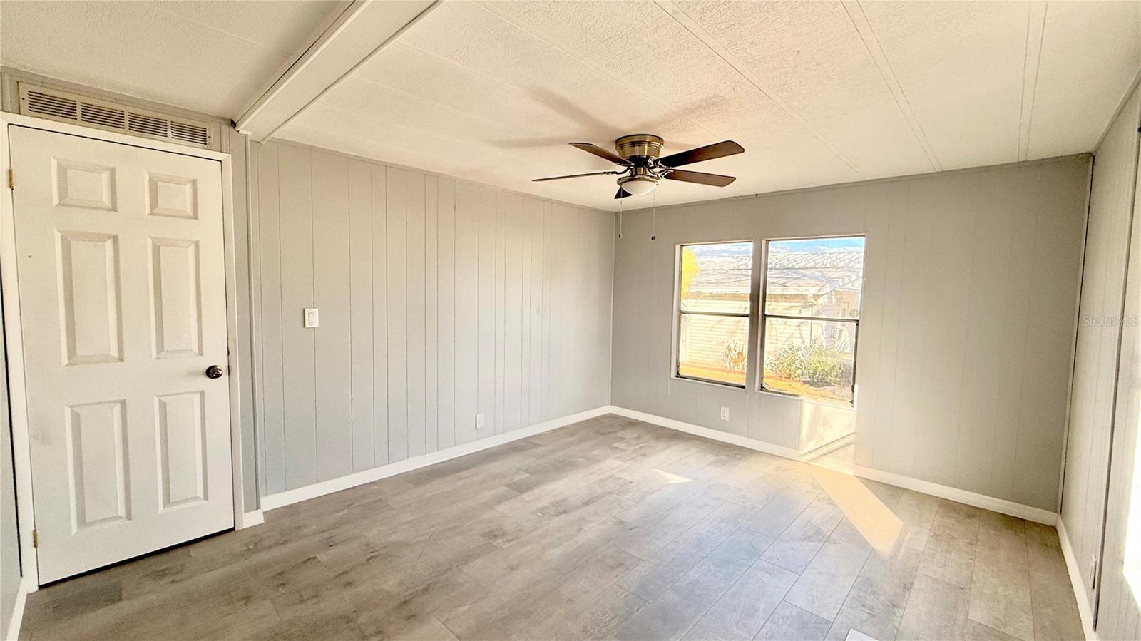 CALOOSA LAKE VILLAGE - Residential