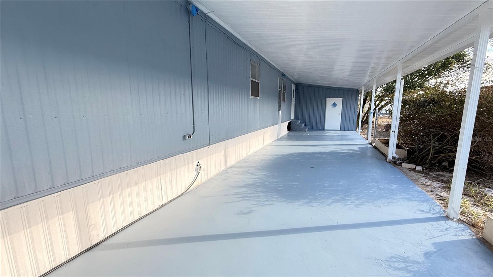 CALOOSA LAKE VILLAGE - Residential