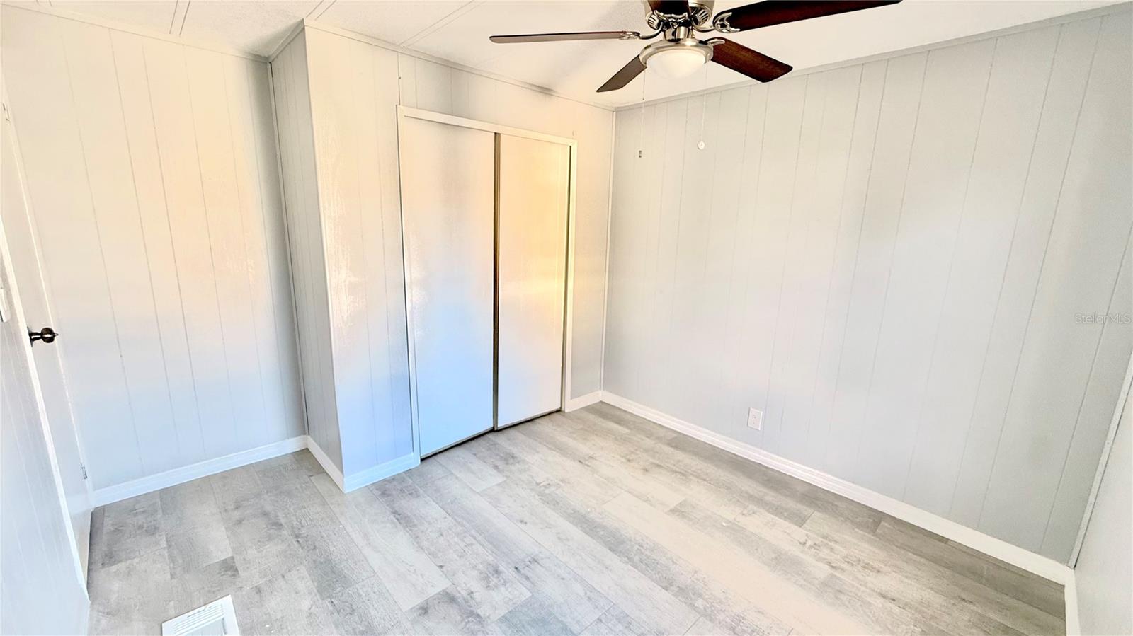 CALOOSA LAKE VILLAGE - Residential