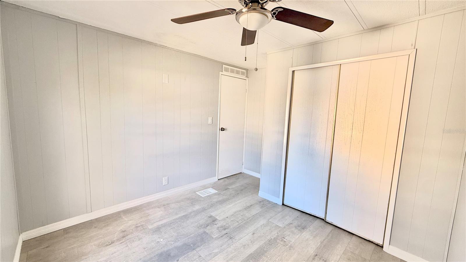 CALOOSA LAKE VILLAGE - Residential