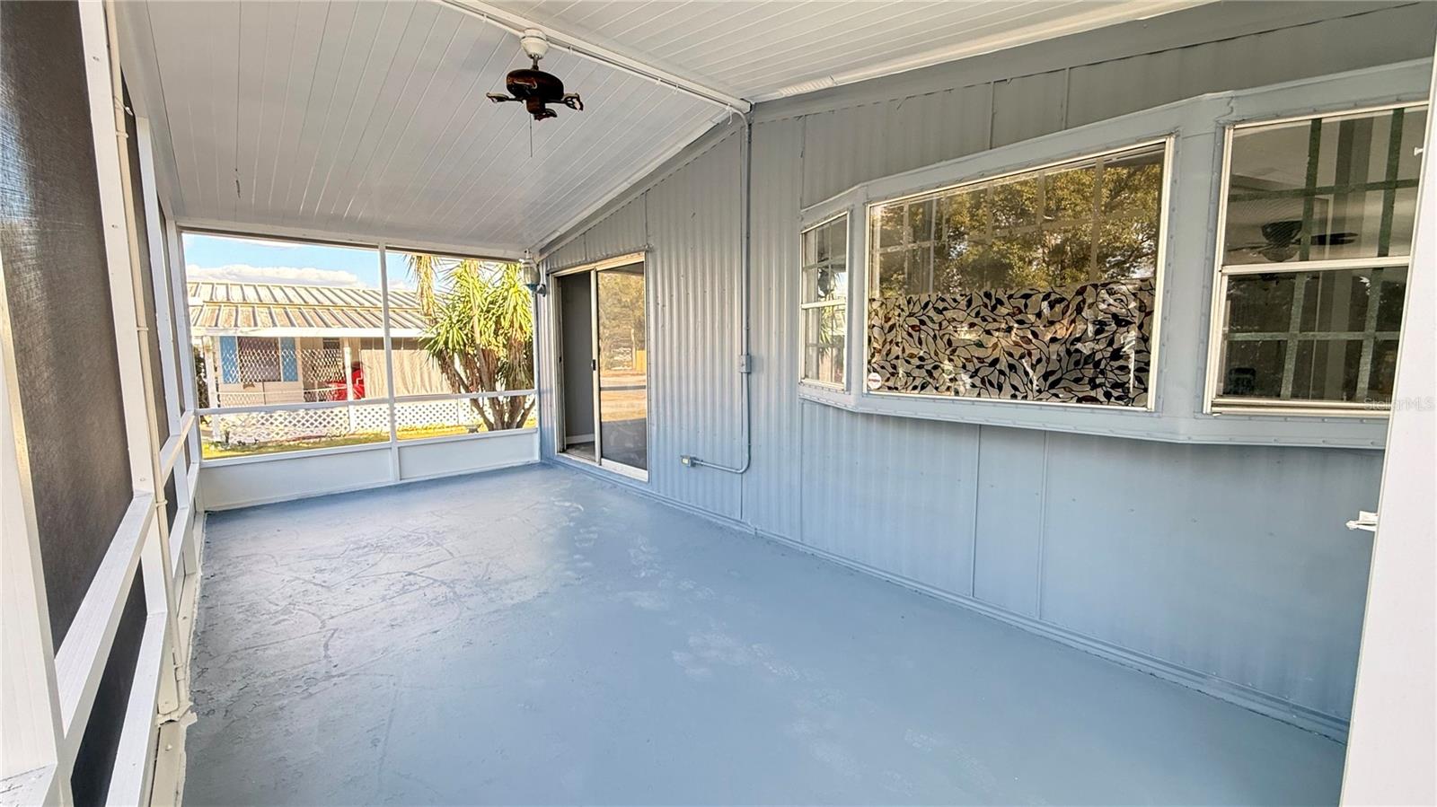 CALOOSA LAKE VILLAGE - Residential