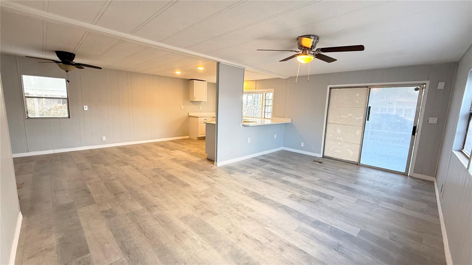 CALOOSA LAKE VILLAGE - Residential