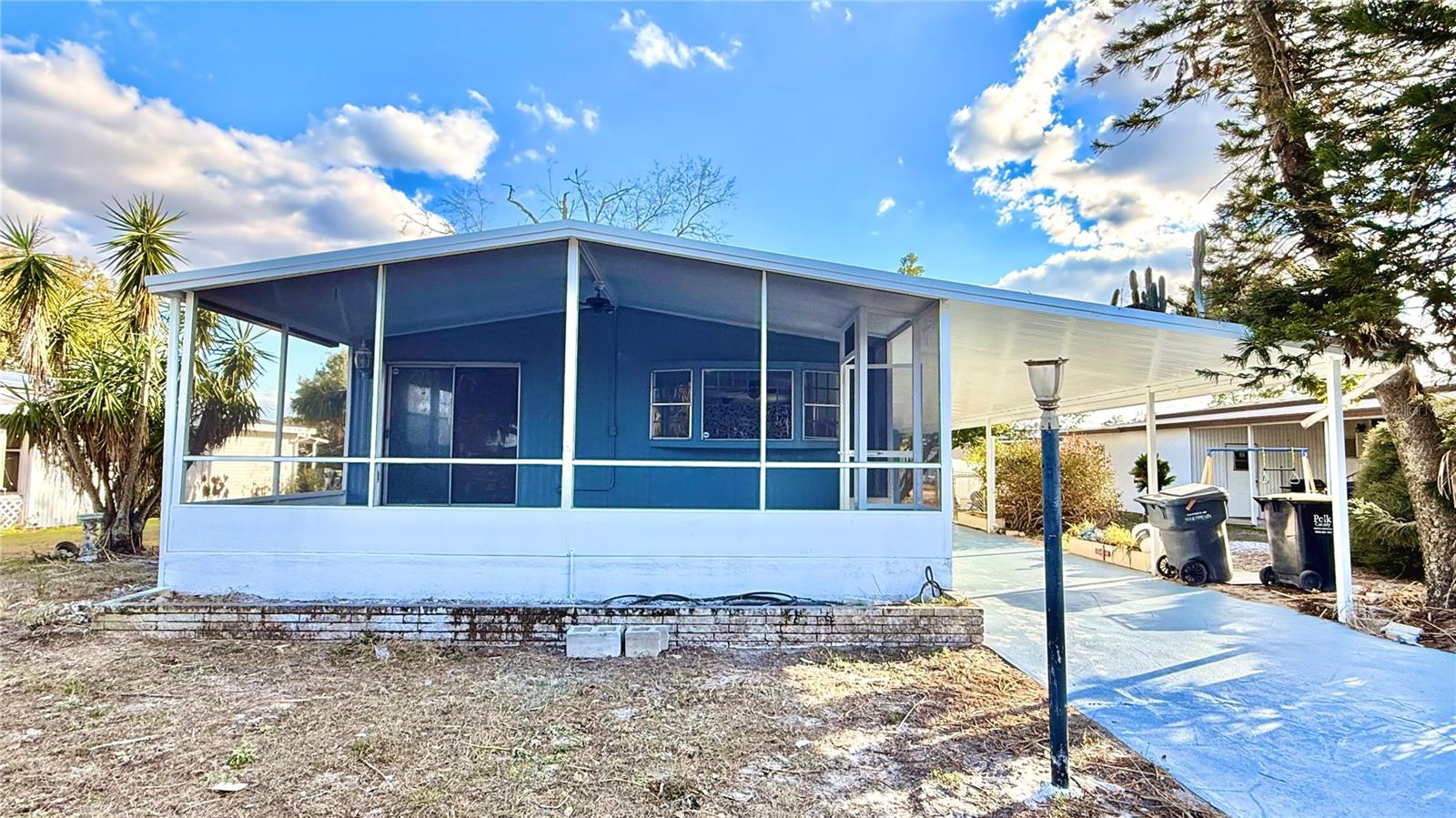 CALOOSA LAKE VILLAGE - Residential