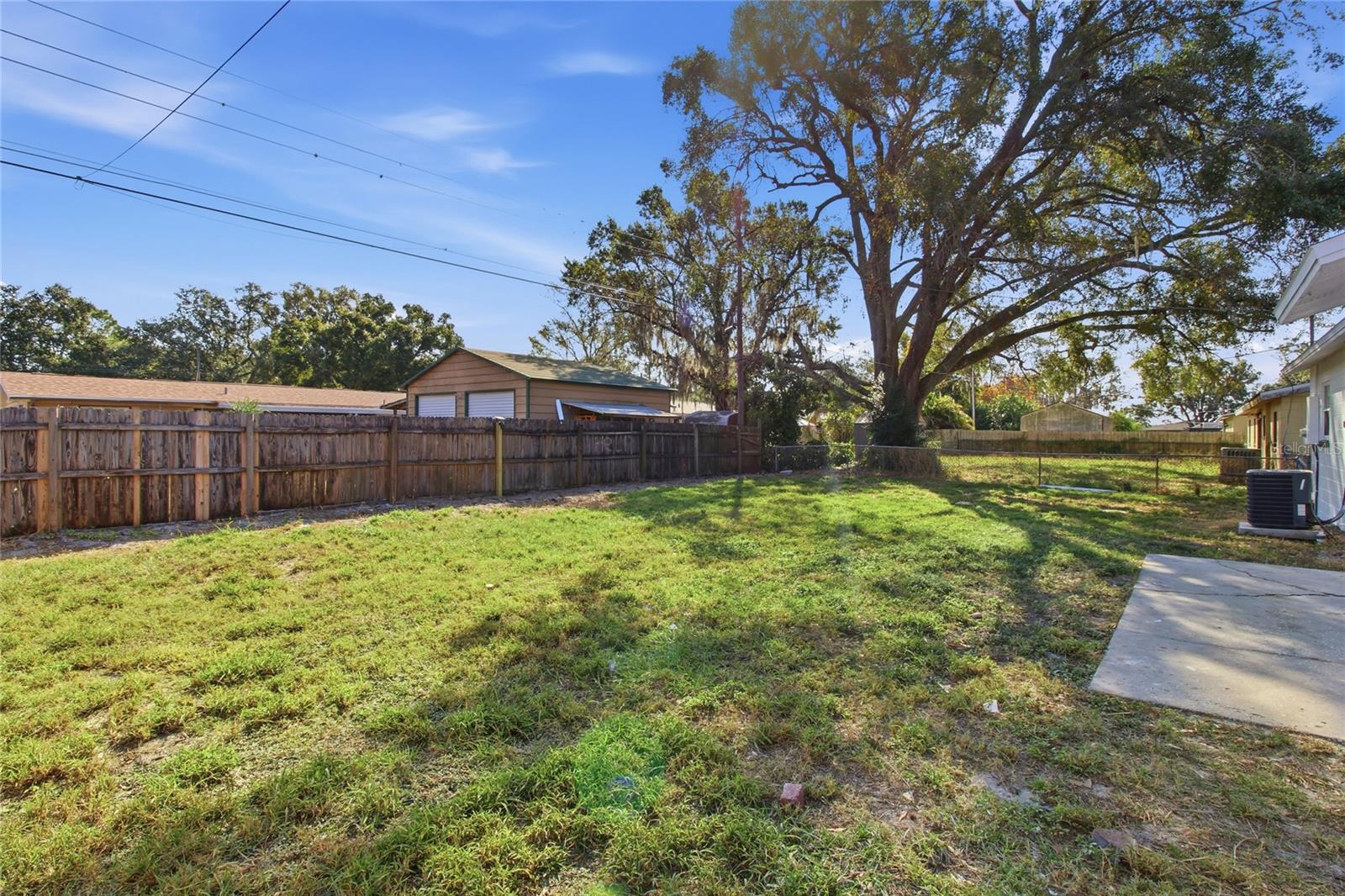 2575 EDMOND CIRCLE