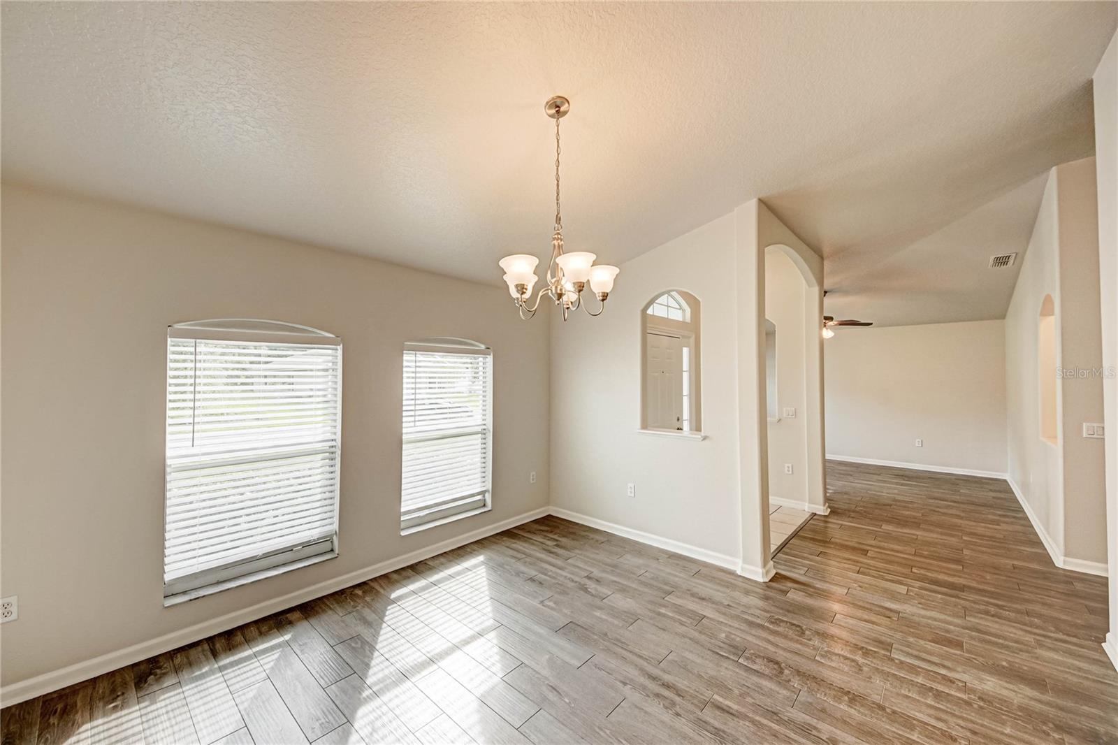 1373 BURNLEY COURT
