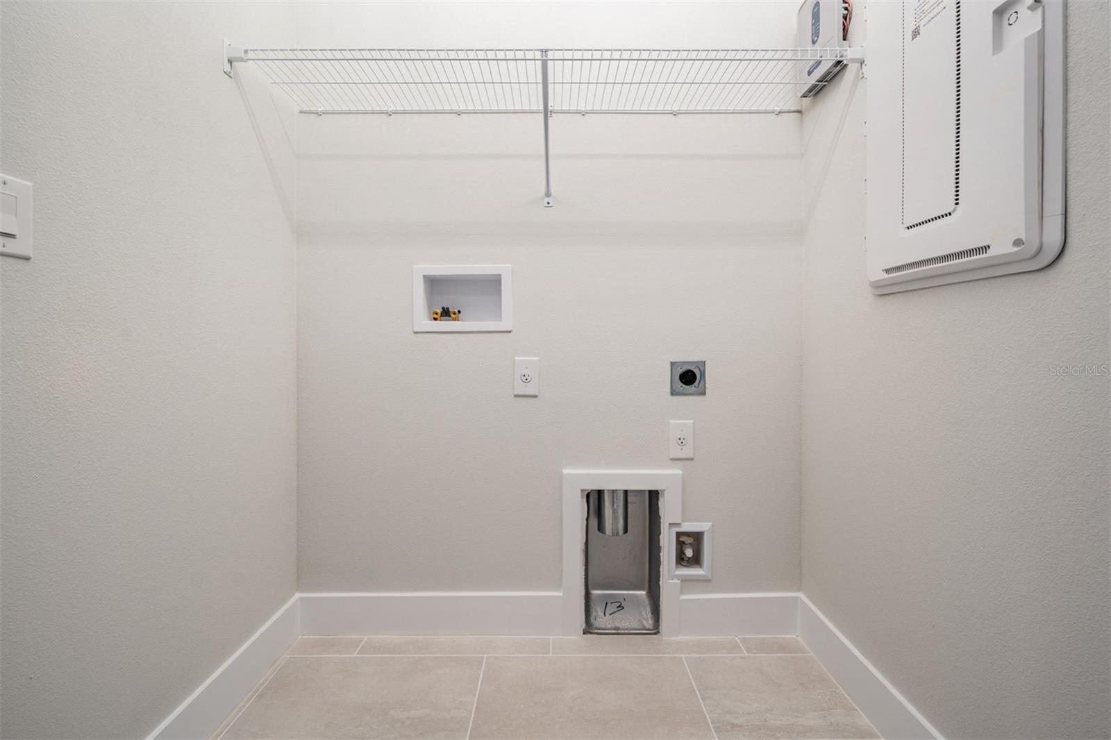 APEX AT SEMINOLE HEIGHTS - Residential Lease