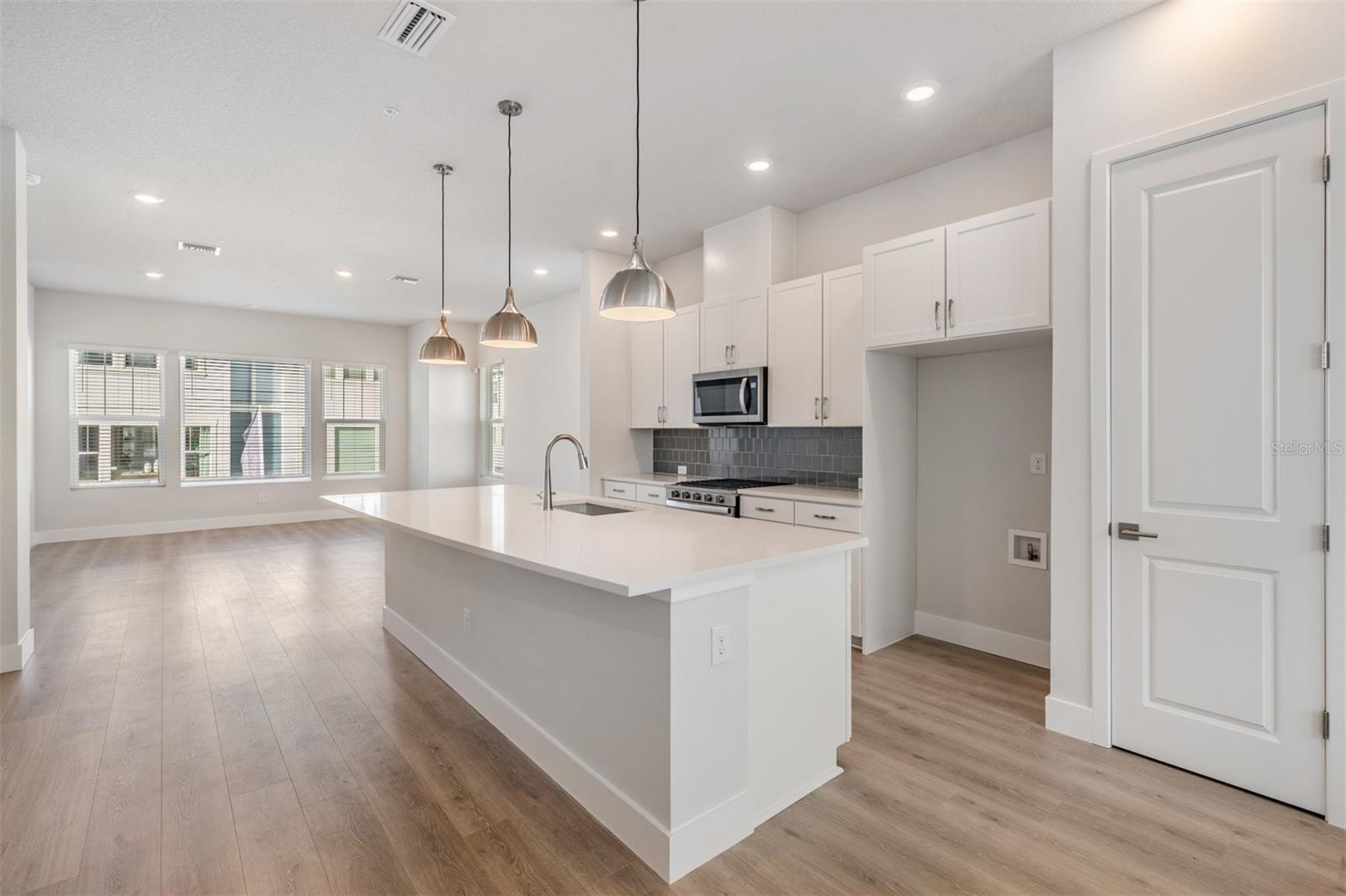 APEX AT SEMINOLE HEIGHTS - Residential Lease