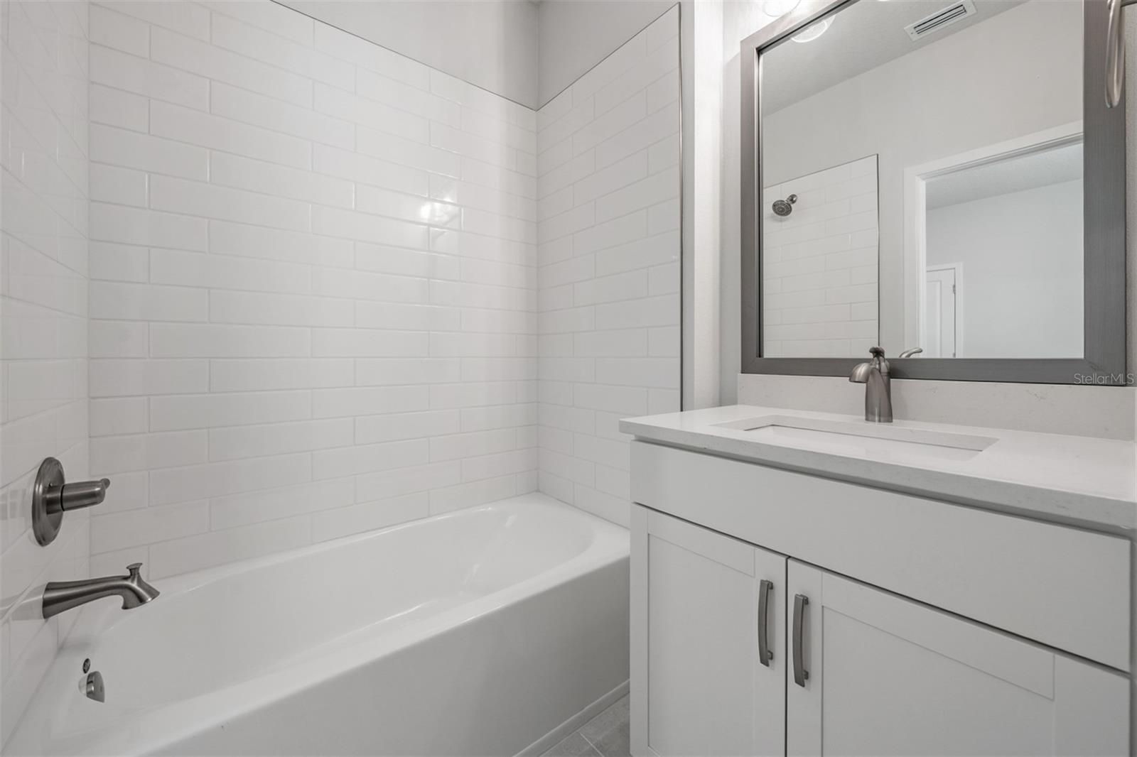 APEX AT SEMINOLE HEIGHTS - Residential Lease