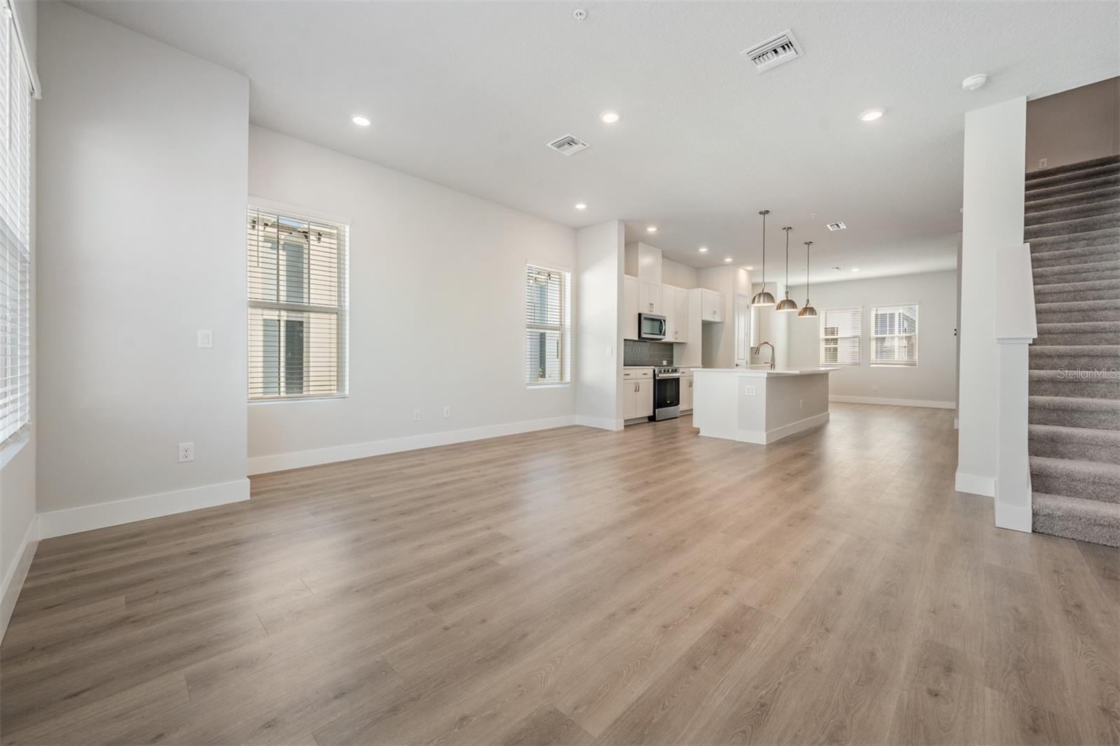 APEX AT SEMINOLE HEIGHTS - Residential Lease