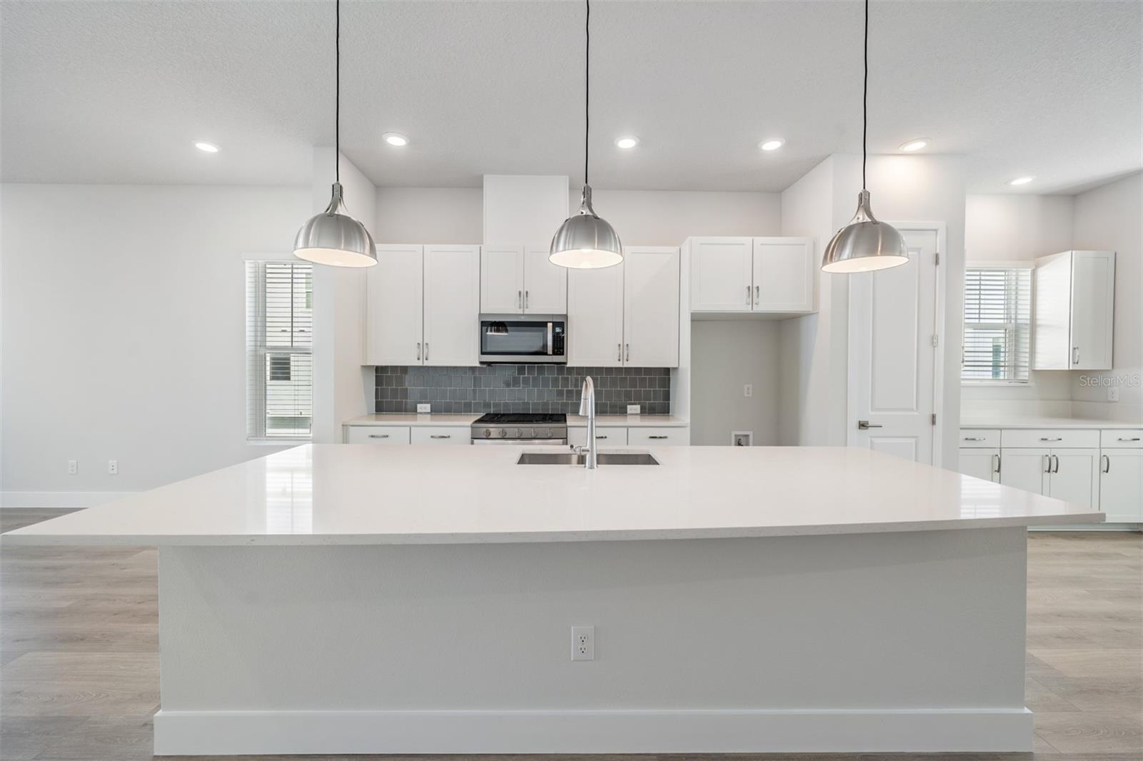 APEX AT SEMINOLE HEIGHTS - Residential Lease