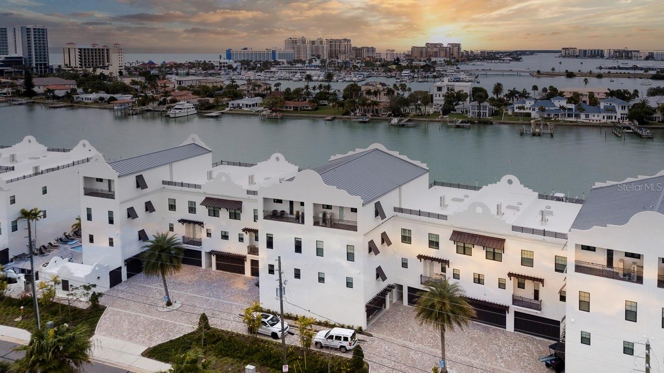AVAILABLE FOR LONG TERM RENTAL BEGINNING MAY 1, 2025 !! Stunning WATERFRONT townhome on CLEARWATER BEACH with BREATHTAKING VIEWS Spacious 3 Bedroom 2 1/2 bath that sleeps 8. Beautifully furnished throughout . The first floor has a large media room great for entertaining. On the main floor you will find a gorgeous kitchen with quartz countertops , walk in laundry room, guest bath and a relaxing coastal dining and living space. Enjoy your own private waterfront outdoor dining area overlooking the Intracoastal waterway. There is also a balcony off the Master Bedroom with a pool view and amazing water views ! 2 car garage and Private BOAT SLIP included. Only steps to the waterfront pool / spa and outdoor entertaining area with grills . Great location within easy walking distance to Clearwater's most beautiful beaches, shopping, restaurants, Pier 60 , local attractions and much more ! A luxurious private retreat with a resort like feel.
Easy access to Tampa and St Petersburg International Airports. Come enjoy the Florida sunshine ! This property is available for WEEKLY and MONTHLY rentals. CALL FOR AVAILIBILITY AND RATES .