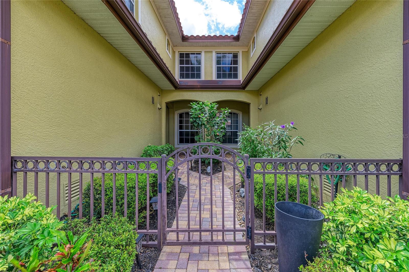 MIRAMAR LAGOONS AT LAKEWOOD RANCH - Residential