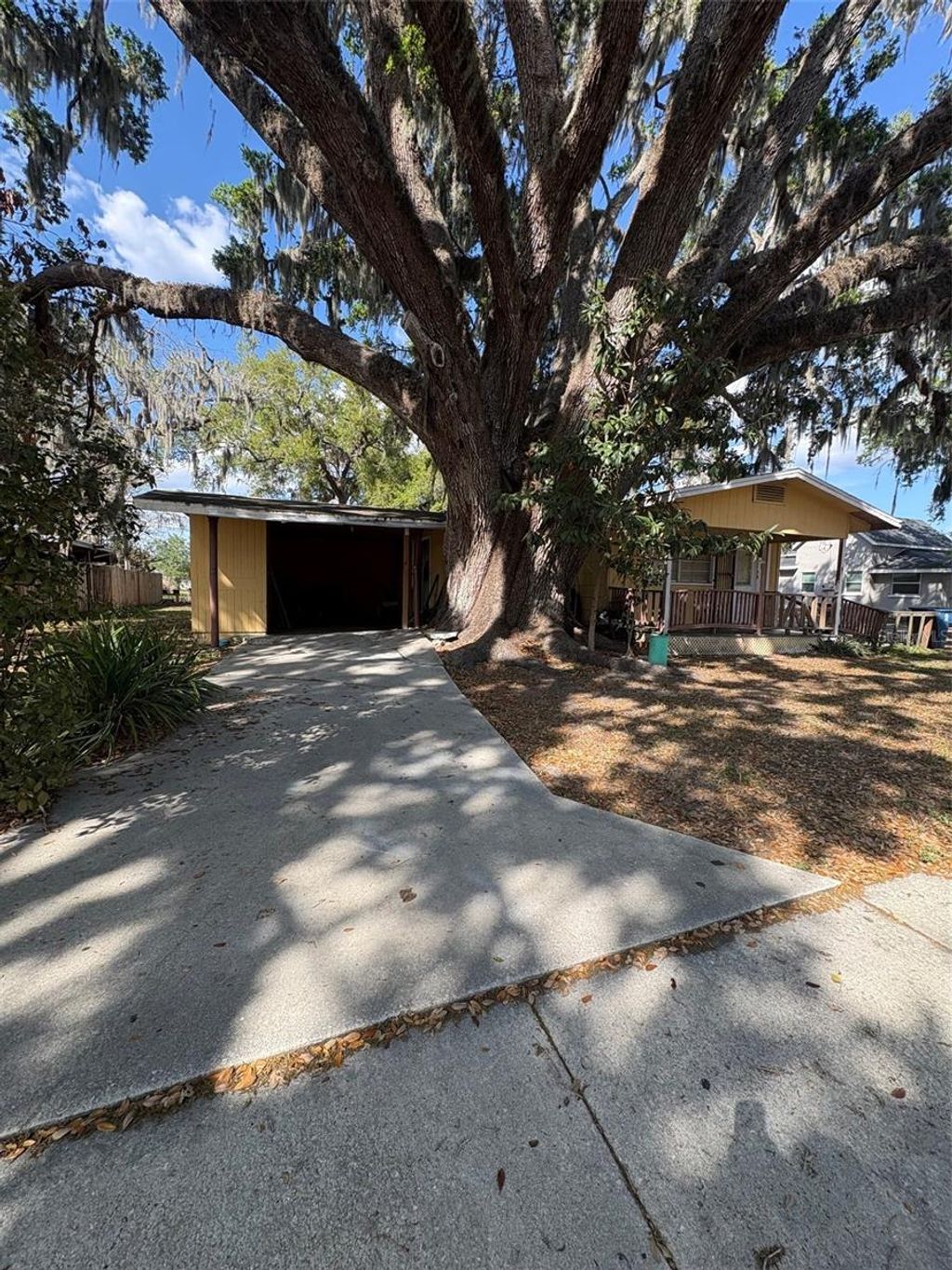 Photo of 422 W Broadway Street, Fort Meade, FL 33841 (MLS # L4960078)