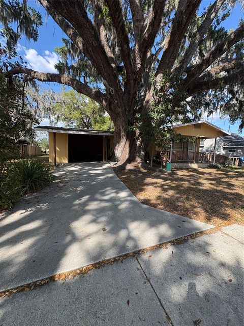 422 W BROADWAY STREET FORT MEADE FL 33841