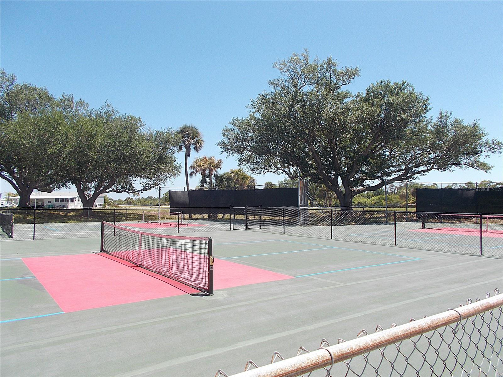 VILLAGE HOLIDAY LAKE - Residential